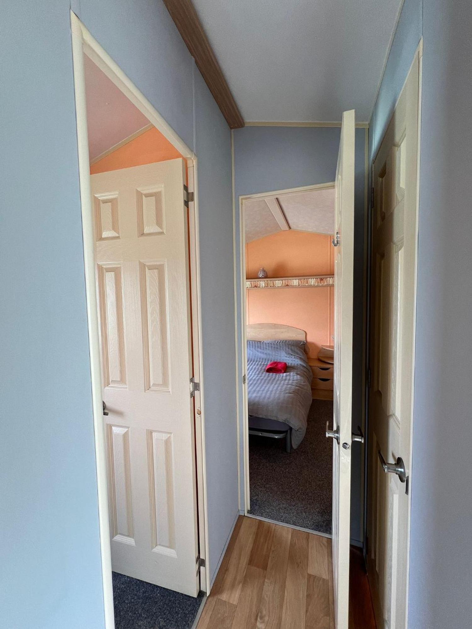 Light And Airy 2 Bedroom Mobile Home Абъристуит Екстериор снимка