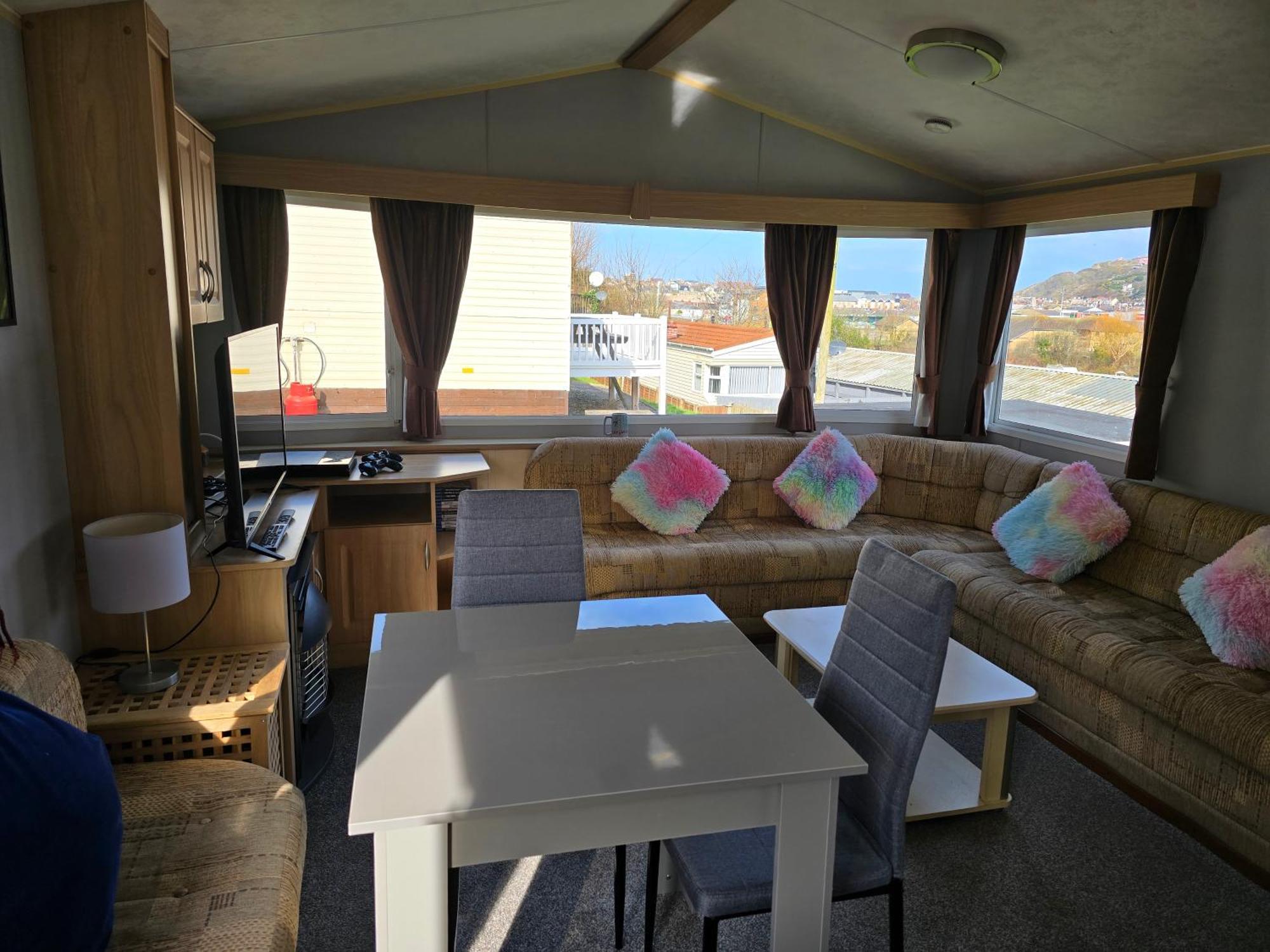 Light And Airy 2 Bedroom Mobile Home Абъристуит Екстериор снимка